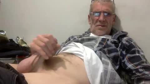 deanofflove221000 online show from 04/10/26, 09:14