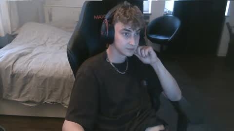 Snapshot of deanparkerx chatting on 04/29/26, 06:47 Dean online show from 04/29/26, 06:47