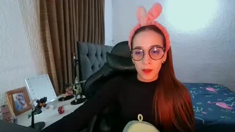 Snapshot of dear_juliet chatting on 12/08/24, 12:51 Juliet online show from 12/08/24, 12:51