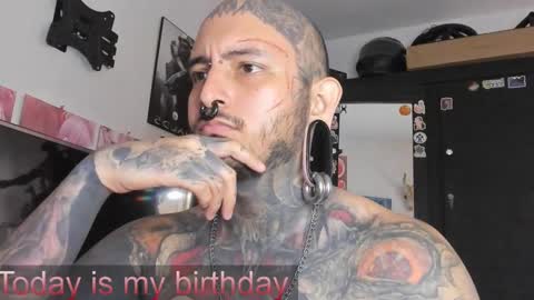 Snapshot of death_ink666 chatting on 03/06/25, 06:05 online show from 03/06/25, 06:05