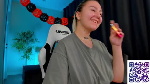 Debbie Mon Tue Fri Sun Sat GMT 3 1000am - 0400pm  online show from 10/31/25, 03:24