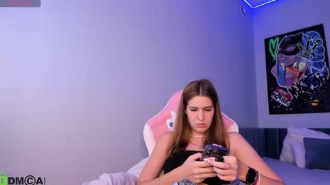 Jennifer online show from 09/24/25, 10:35