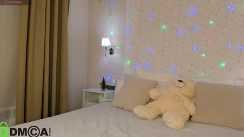 Jennifer online show from 01/17/26, 12:04