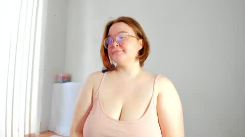Snapshot of debbiewood chatting on 07/10/26, 05:12 DeboraDebbieDee online show from 07/10/26, 05:12