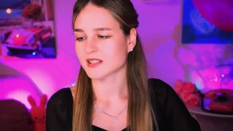 Snapshot of deboralarson chatting on 02/01/25, 11:48 Debora online show from 02/01/25, 11:48