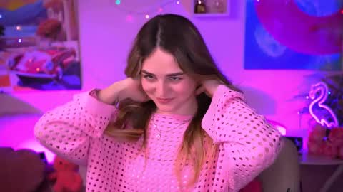 Snapshot of deboralarson chatting on 02/17/25, 10:58 Debora online show from 02/17/25, 10:58