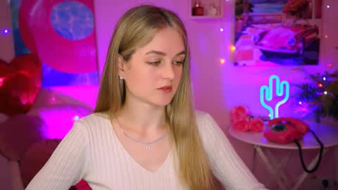 Snapshot of deboralarson chatting on 03/10/25, 06:49 Debora online show from 03/10/25, 06:49