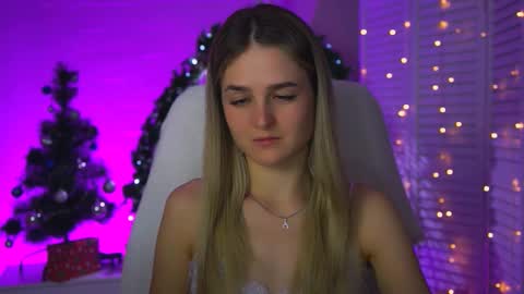 Debora online show from 12/16/25, 03:33