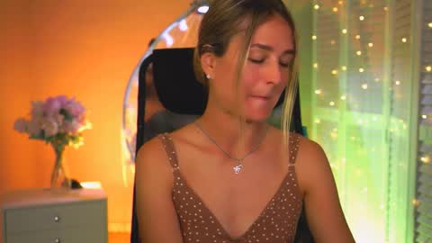 Snapshot of deboralarson chatting on 05/16/26, 10:36 Debora online show from 05/16/26, 10:36