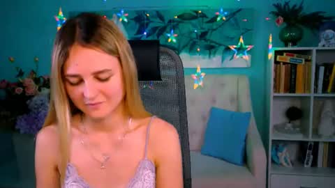Snapshot of deboralarson chatting on 07/14/26, 06:29 Debora online show from 07/14/26, 06:29