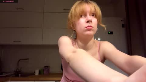 Hello My name is Sarah im new model here and little but shy. online show from 02/26/26, 04:06