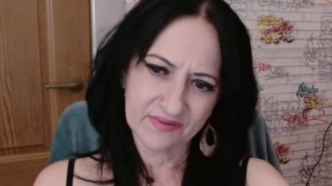 Snapshot of debramilf chatting on 07/05/26, 01:34 DebraMilf online show from 07/05/26, 01:34