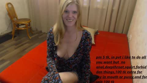 Snapshot of decentwhore chatting on 01/19/25, 08:29 Amy online show from 01/19/25, 08:29