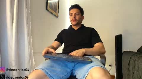 Snapshot of deconrios chatting on 07/24/26, 07:28 Santiago online show from 07/24/26, 07:28
