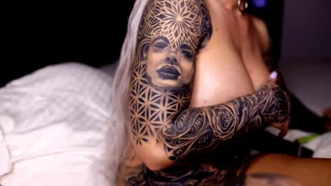   Tikhomirov old usersname    Instagram- tikhomirovandreea17 Twitter DeeaOfficial17  online show from 12/27/24, 08:24