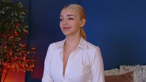 DeeaVIP online show from 04/03/26, 05:27