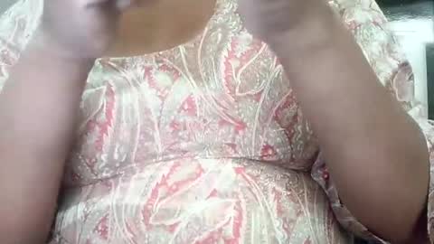 Snapshot of deepika_92 chatting on 03/07/25, 09:40 deepika_92 online show from 03/07/25, 09:40