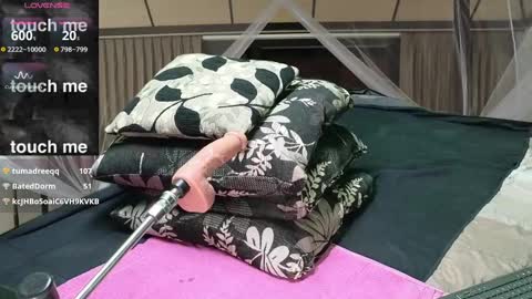 Deeply  Asian style...  Nice to meet you   thumb up me please help us. online show from 03/09/25, 10:08