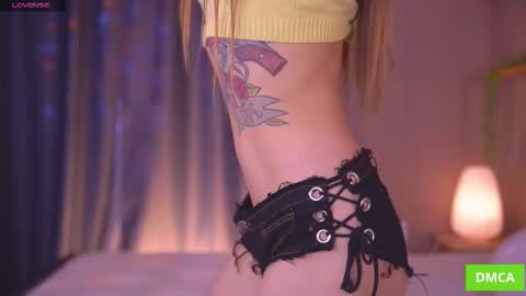 Eva online show from 11/20/25, 08:14