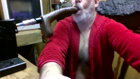Snapshot of deepthroat227 chatting on 01/24/25, 04:28 Deepthroat My Big Dildos online show from 01/24/25, 04:28