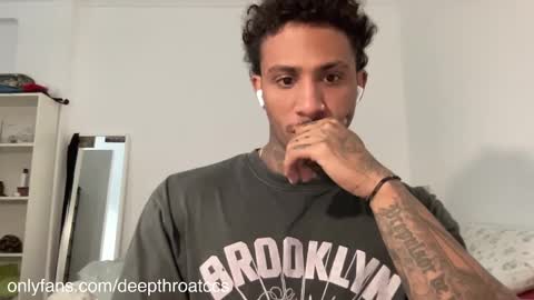 Snapshot of deepthroatfucker_ccs chatting on 12/14/24, 12:33 deepthroatfucker_ccs online show from 12/14/24, 12:33