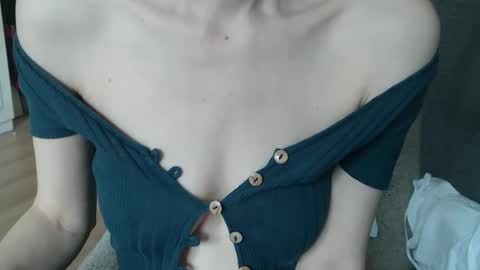 KamiDevi online show from 09/10/25, 12:49