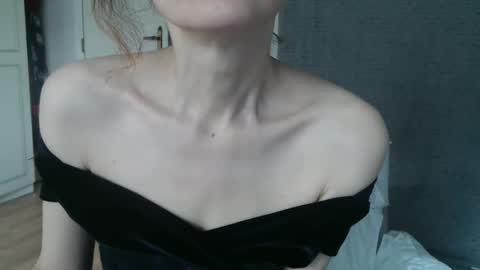 KamiDevi online show from 09/13/25, 12:49