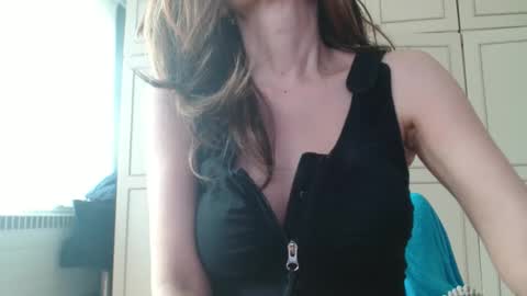 KamiDevi online show from 04/18/26, 02:21