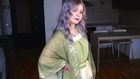 call me Kate or kitty Kate online show from 11/10/25, 04:55