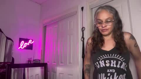 Tori online show from 09/29/25, 01:33