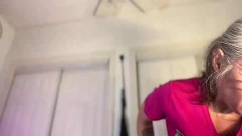 Tori online show from 11/18/25, 02:39