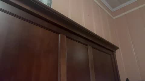 Tori online show from 12/23/25, 05:05