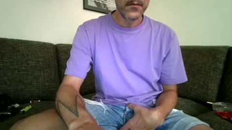 Snapshot of degrandis chatting on 07/19/26, 10:30 Luka Magic online show from 07/19/26, 10:30