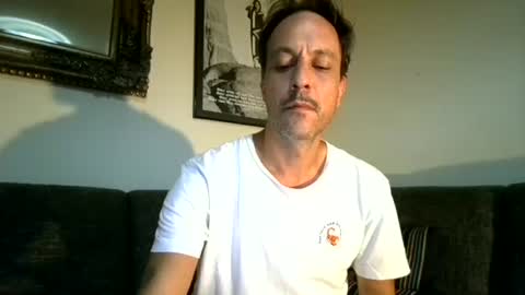 Snapshot of degrandis chatting on 08/04/26, 05:37 Luka Magic online show from 08/04/26, 05:37