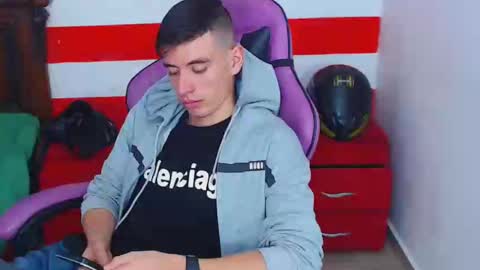 Snapshot of deiby_baby chatting on 12/06/24, 02:57 DEIBY online show from 12/06/24, 02:57