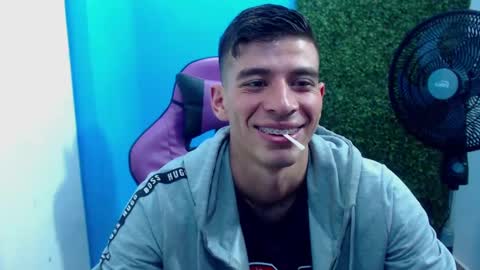 Snapshot of deiby_baby chatting on 12/19/24, 04:13 DEIBY online show from 12/19/24, 04:13