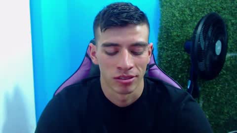 Snapshot of deiby_baby chatting on 12/28/24, 12:47 DEIBY online show from 12/28/24, 12:47