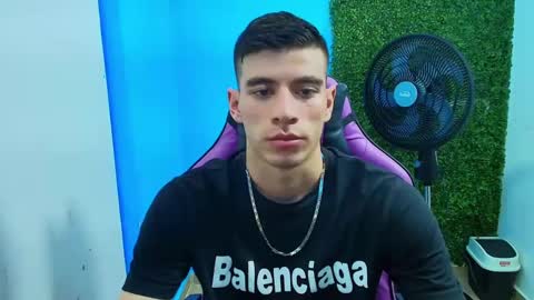 Snapshot of deiby_baby chatting on 01/17/25, 01:36 DEIBY online show from 01/17/25, 01:36