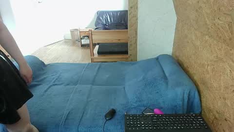 Snapshot of deinekatze chatting on 05/10/26, 03:28 deinekatze online show from 05/10/26, 03:28