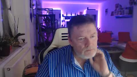 deinprinz2312 online show from 12/23/24, 05:28