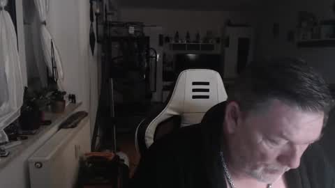 deinprinz2312 online show from 01/20/25, 04:21