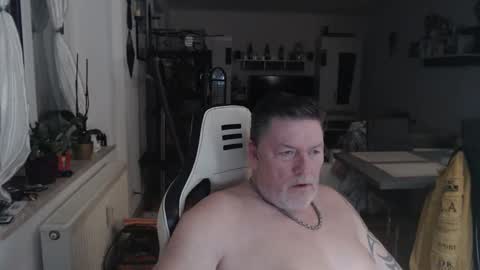 deinprinz2312 online show from 02/10/25, 05:03