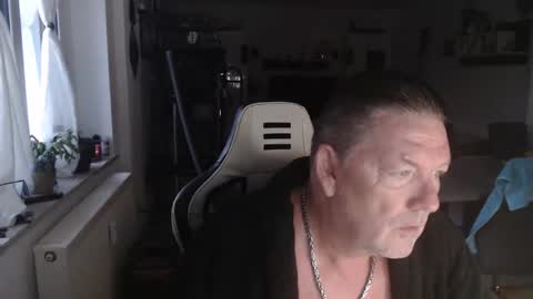 deinprinz2312 online show from 09/21/25, 04:47