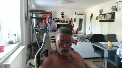 Snapshot of deinprinz2312 chatting on 06/24/26, 08:02 deinprinz2312 online show from 06/24/26, 08:02