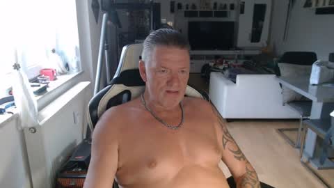 Snapshot of deinprinz2312 chatting on 07/04/26, 04:18 deinprinz2312 online show from 07/04/26, 04:18