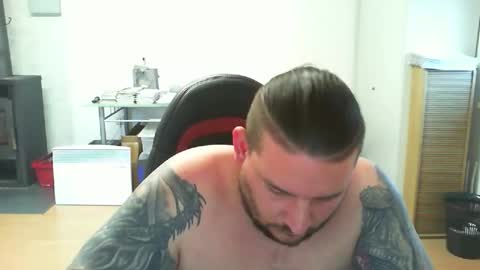 deinspielzeug87 online show from 11/18/25, 02:43