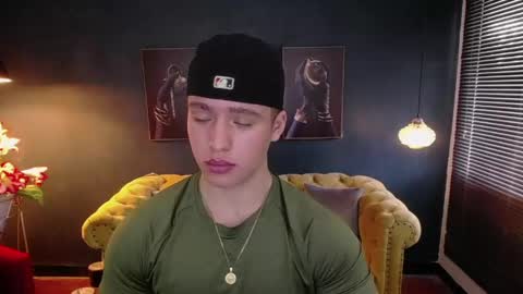 Snapshot of deivid_parker chatting on 05/20/26, 02:01 Deivid online show from 05/20/26, 02:01