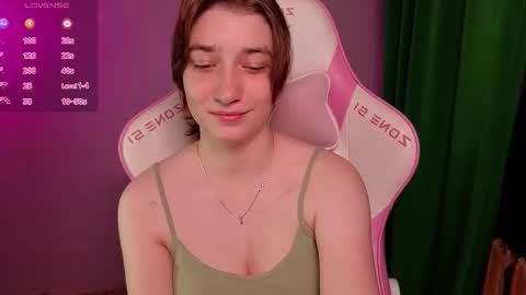 Snapshot of deizysweet chatting on 10/25/25, 05:26 Princess Potato online show from 10/25/25, 05:26