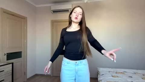 Snapshot of dejameneal chatting on 02/20/26, 07:21 Mila online show from 02/20/26, 07:21