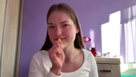 Snapshot of dejameneal chatting on 03/03/26, 07:25 Mila online show from 03/03/26, 07:25